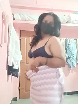 Miss-Dolly07 online show from June 2026 01:30:01 PM