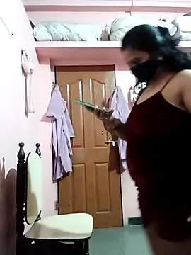 Miss-Dolly07 online show from April 2026 04:32:01 PM