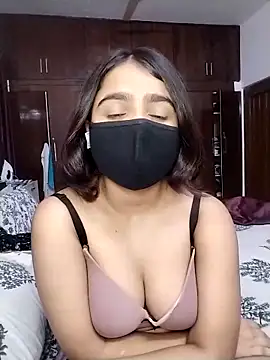 Ishaa 22 online show from April 2026 06:14:02 PM