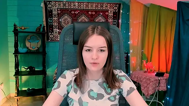 Snapshot of KellieBanshe chatting on July 2026 04:24:01 AM KellieBanshe online show from July 2026 04:24:01 AM