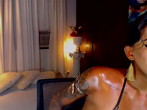Snapshot of xXLustFullTransXx chatting on May 2026 02:51:02 AM xXLustFullTransXx online show from May 2026 02:51:02 AM