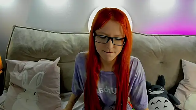 Emma Dusk online show from April 2026 01:02:02 AM