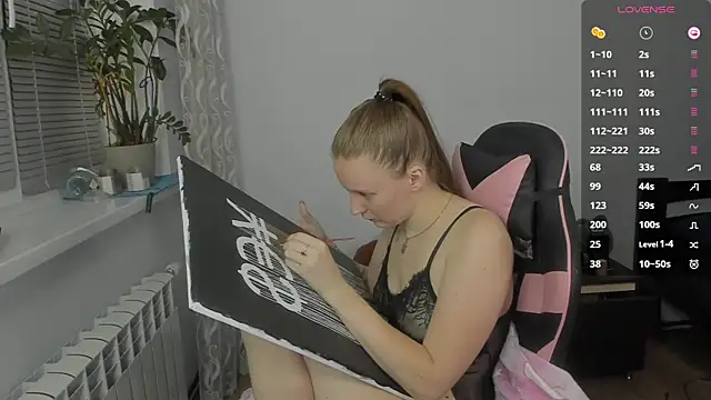 Snapshot of Mary_Blu chatting on November 2025 09:59:01 PM Mary Blu online show from November 2025 09:59:01 PM