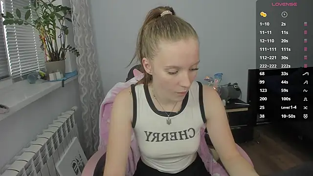 Snapshot of Mary_Blu chatting on November 2025 07:46:01 AM Mary Blu online show from November 2025 07:46:01 AM