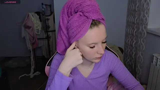 Mary Blu online show from April 2026 02:03:02 AM