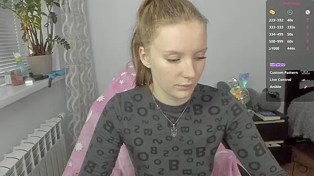 Snapshot of Mary_Blu chatting on October 2025 09:43:01 AM Mary Blu online show from October 2025 09:43:01 AM