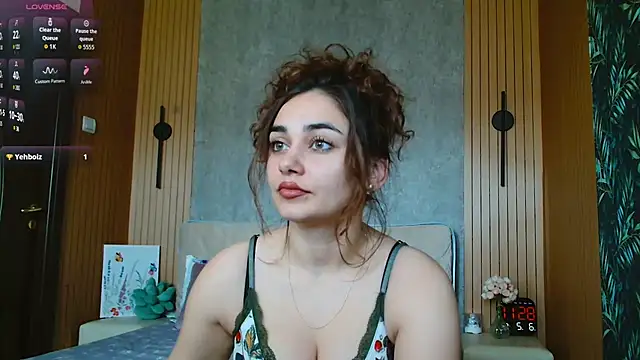 Snapshot of KatarinaHeaven chatting on May 2026 08:29:02 AM KatarinaHeaven online show from May 2026 08:29:02 AM