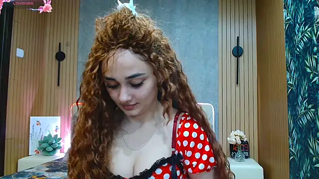 Snapshot of KatarinaHeaven chatting on May 2026 09:11:02 PM KatarinaHeaven online show from May 2026 09:11:02 PM