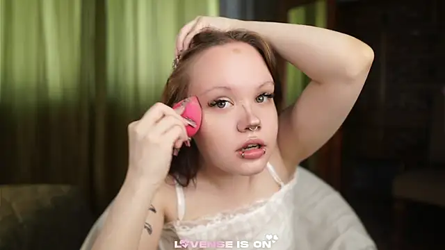LeahAllsop online show from May 2026 02:37:01 AM