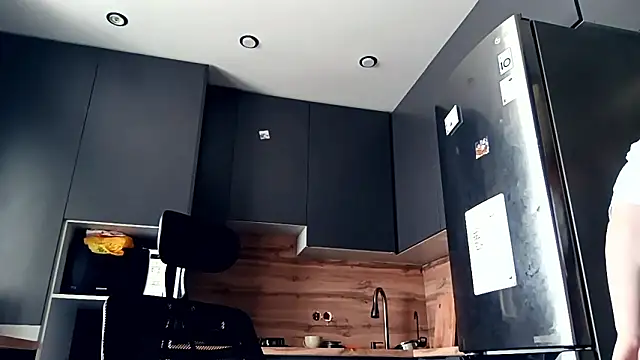 FreedaRiesinger online show from March 2026 07:15:01 AM