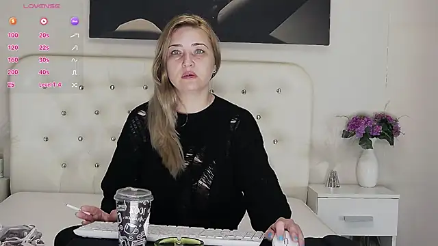 MellanieBliss online show from April 2026 04:30:01 AM