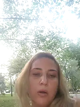 Snapshot of MellanieBliss chatting on July 2026 06:04:01 PM MellanieBliss online show from July 2026 06:04:01 PM