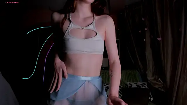 Luna Reid online show from March 2026 04:23:02 AM