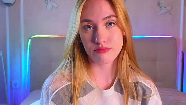 JenniferCamprell online show from April 2026 07:20:01 PM