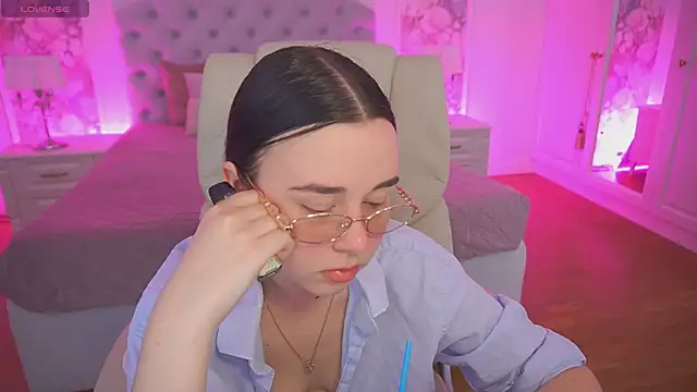 TorrySrar online show from April 2026 08:37:02 PM