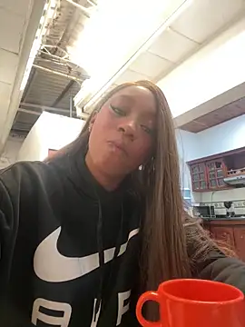 LiaTrainor online show from March 2026 12:31:02 PM