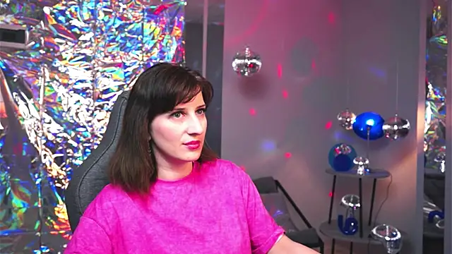 EmmaWheelers online show from April 2026 02:35:02 PM