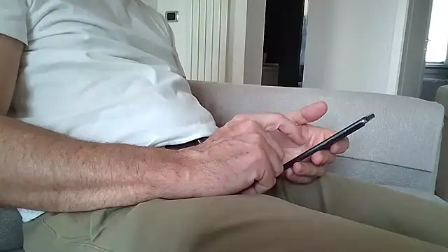 Alex1970-IT online show from April 2026 12:18:02 PM