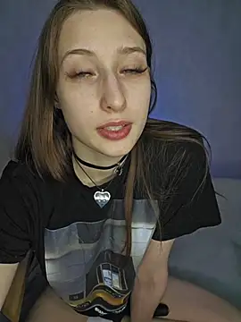 Emma Willson online show from March 2026 12:47:01 PM