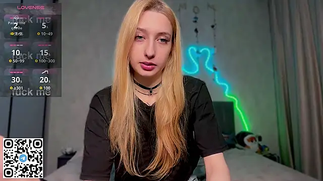 Snapshot of Emma_Willson chatting on July 2026 05:46:02 PM Emma Willson online show from July 2026 05:46:02 PM