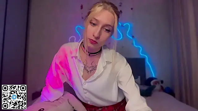 Snapshot of Emma_Willson chatting on June 2026 06:25:01 PM Emma Willson online show from June 2026 06:25:01 PM