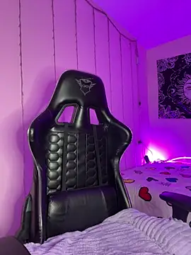 Franchezcaa  online show from March 2026 12:42:01 PM