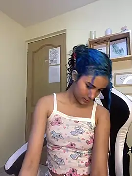 Franchezcaa  online show from June 2026 05:03:02 PM