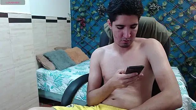 Roccoallegeri online show from April 2026 12:31:02 PM