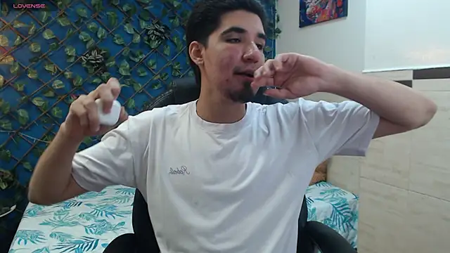 Roccoallegeri online show from March 2026 12:29:02 PM