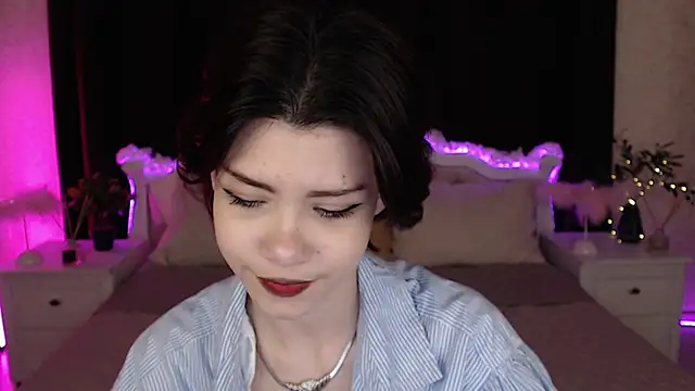 llittle-peachh online show from March 2026 03:38:02 PM