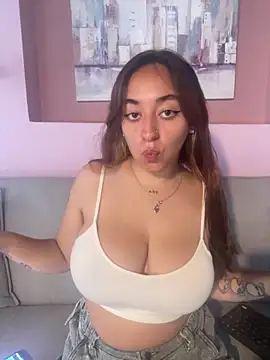 Im Luuu online show from March 2026 01:37:01 PM