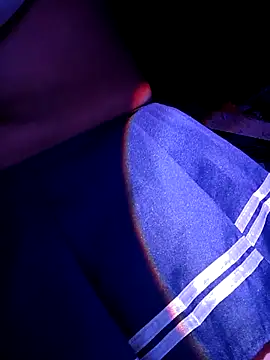 Roxanne Smith23 online show from April 2026 05:18:01 PM