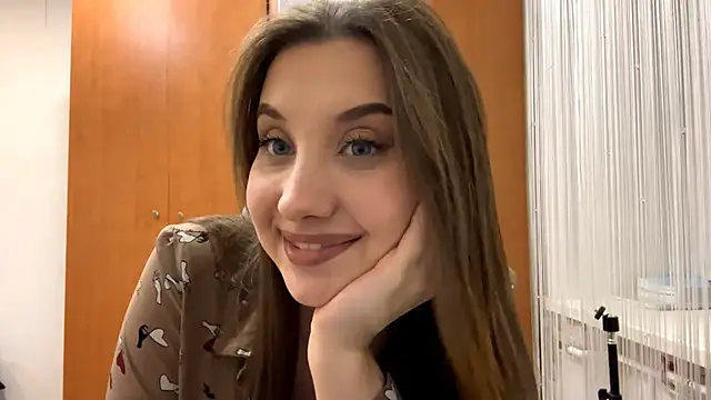 Snapshot of Flower_sunny chatting on March 2026 03:15:01 PM Flower sunny online show from March 2026 03:15:01 PM