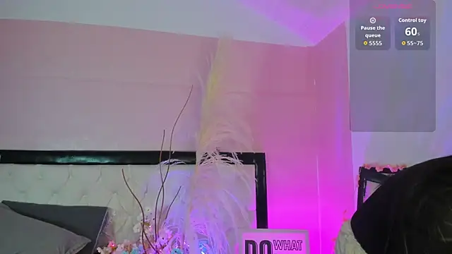 Emily Roussee online show from April 2026 11:36:01 AM