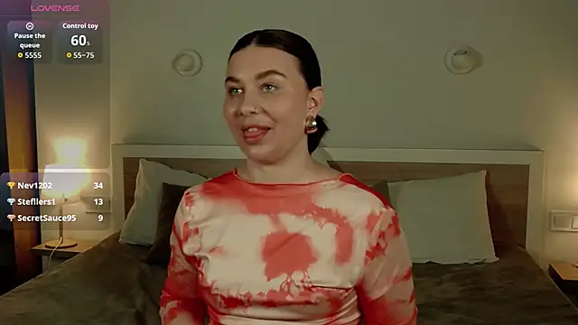 HermioneMoon online show from April 2026 06:10:01 PM