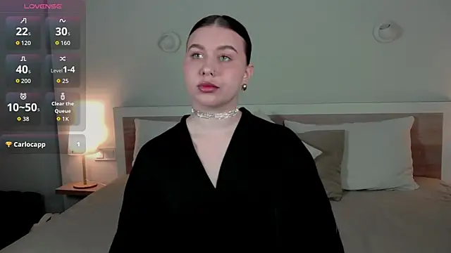 HermioneMoon online show from April 2026 03:29:01 PM