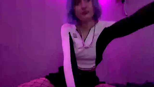 PeachyLuna online show from March 2026 05:20:01 PM