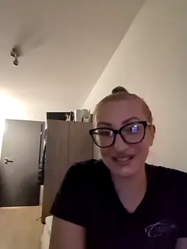 malinalli a online show from March 2026 05:09:02 PM