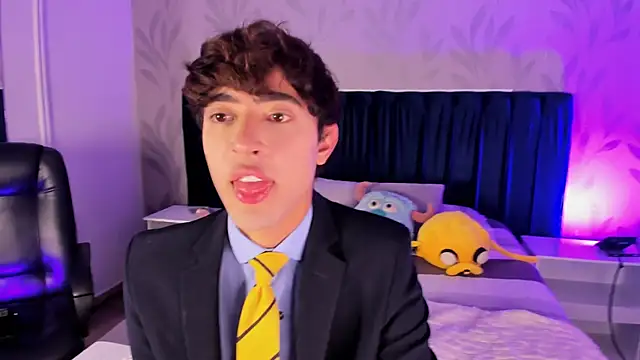 MatthewMoore  online show from April 2026 12:34:01 AM