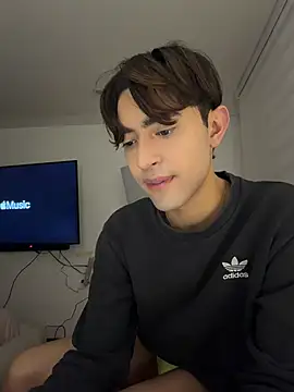 MatthewMoore  online show from April 2026 02:58:01 AM