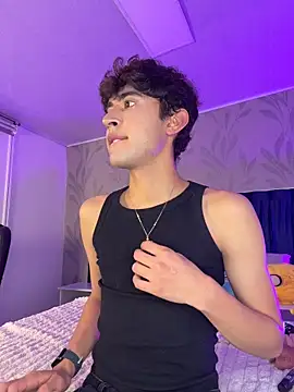 MatthewMoore  online show from March 2026 12:44:02 AM