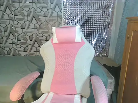 rainexox1 online show from March 2026 06:13:02 PM