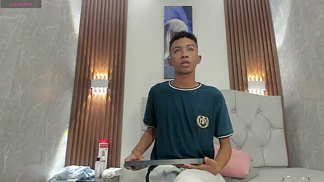 patrick lovee online show from April 2026 01:46:01 PM