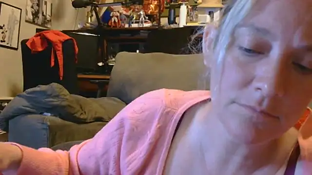 MistyMountains96 online show from June 2026 03:39:01 AM