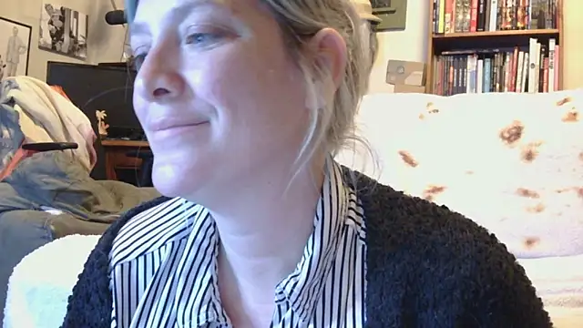 MistyMountains96 online show from March 2026 04:04:02 AM