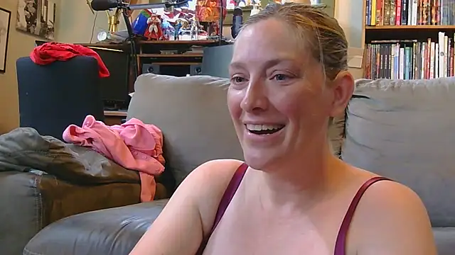 MistyMountains96 online show from June 2026 07:37:01 PM