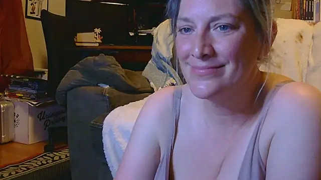 MistyMountains96 online show from March 2026 04:14:02 AM