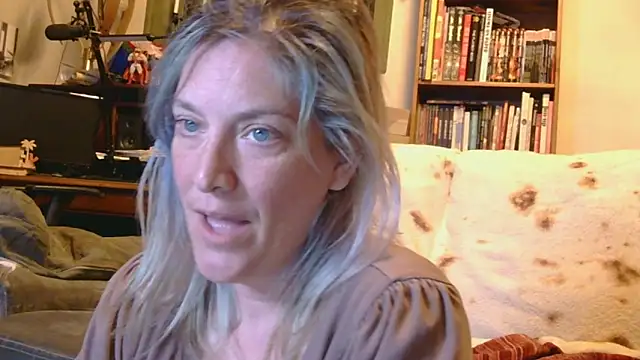 MistyMountains96 online show from March 2026 04:02:02 AM