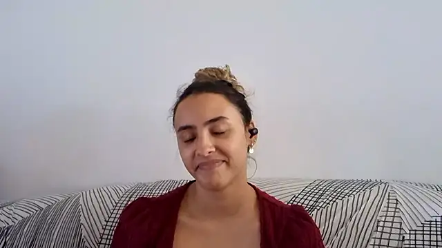 Snapshot of DeanneDelgrosso chatting on March 2026 12:02:02 PM DeanneDelgrosso online show from March 2026 12:02:02 PM