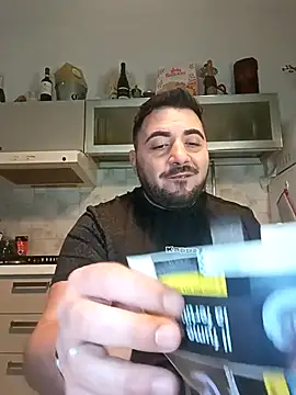 bear skinny online show from May 2026 10:33:01 PM